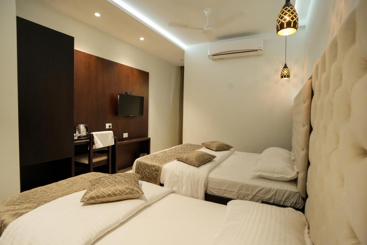 ホテル Sulu Residency Kochi エクステリア 写真