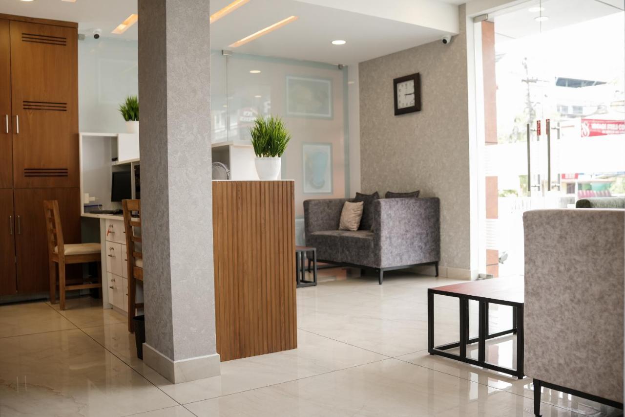 ホテル Sulu Residency Kochi エクステリア 写真