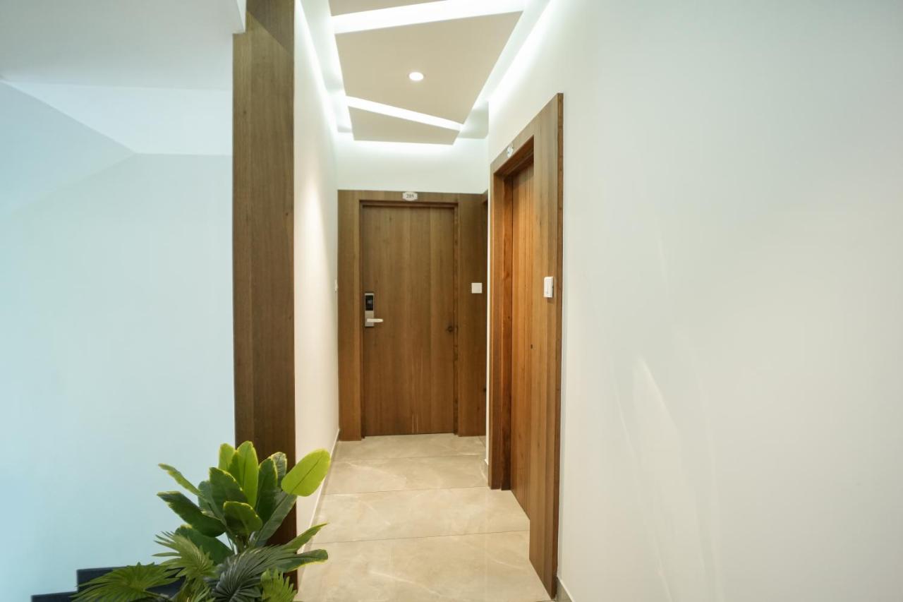 ホテル Sulu Residency Kochi エクステリア 写真